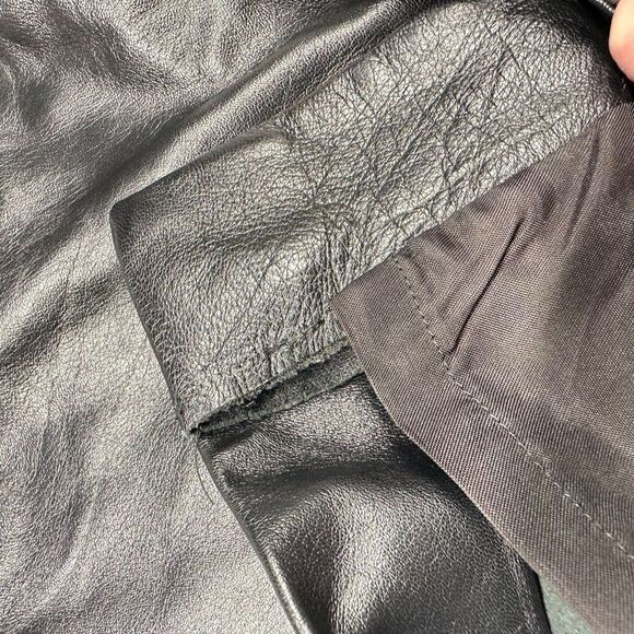 Iris Singer Black Leather Pencil Skirt Womens Size 4 - Picture 9 of 9
